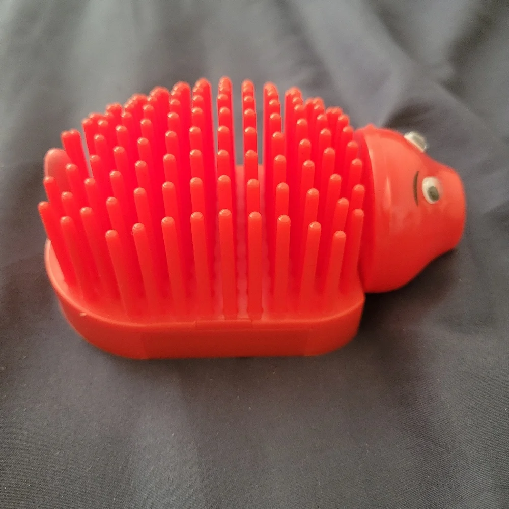 Vintage Hedgehog Porcupine Desk Pal Pencil Sharpener Note Holder Caddy RARE! Red